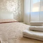 Sea Joy Apartment *